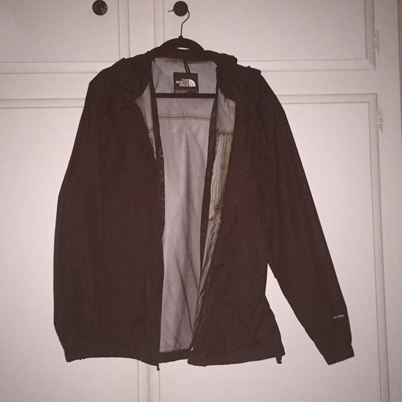 The North Face Windbreaker - Picture 3 of 5